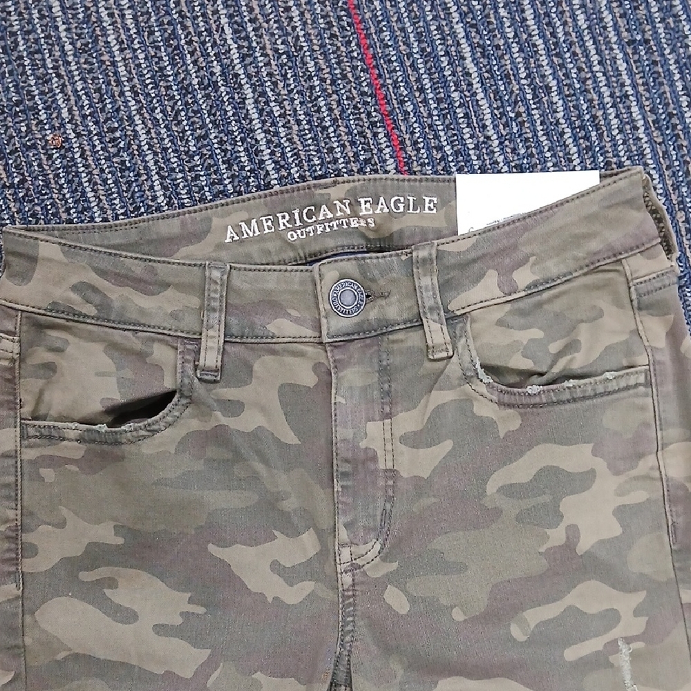 NWT AE Low Rise Super Stretch Camo Jeggings  Size 6 - Picture 5 of 8
